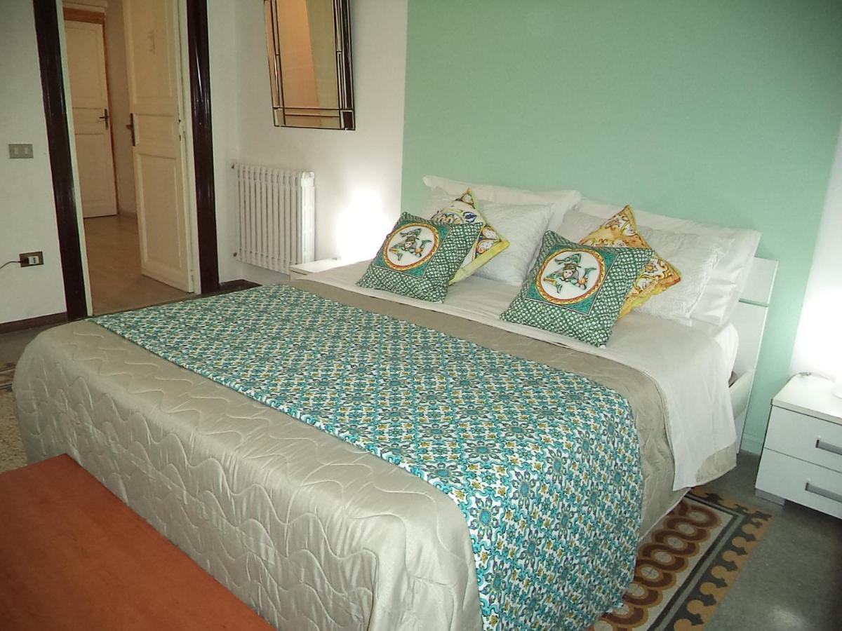 Locami Palermo Centro Rooms Exterior foto